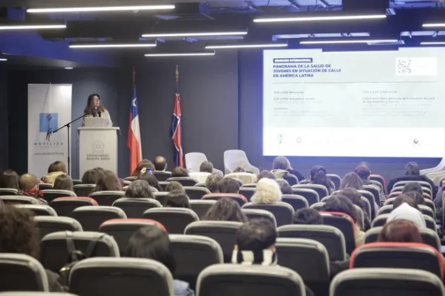 Seminario-internacional-Panorama-de-la-salud-de-adolescentes-y-jóvenes-en-situación-de-calle-en-América-Latina-CR05-700×467