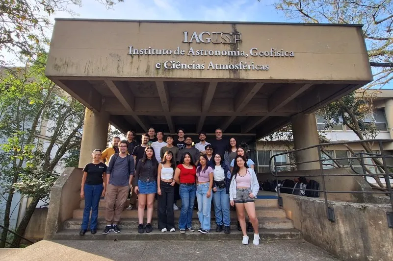 Física y Astronomía UNAB