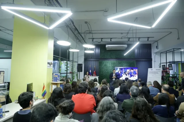 Ceremonia-de-renovación-de-compromiso-institucional_CRA05-2000×1333