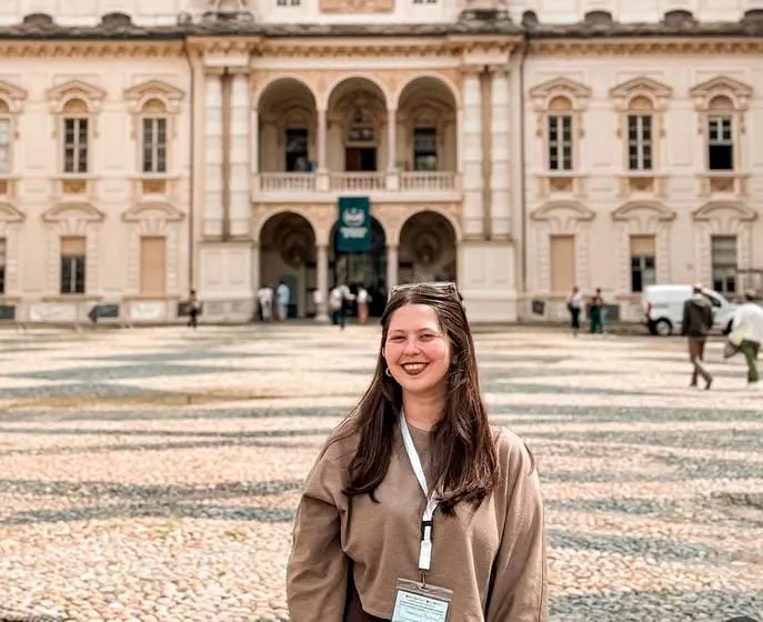 Estudiante de Arquitectura UNAB presenta investigación sobre barrio patrimonial de Santiago en congreso en Italia