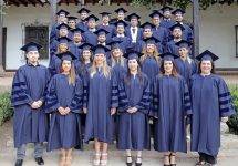 UNAB celebró graduación de 38 nuevos doctores
