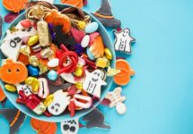 VOZ DEL EXPERTO | Riesgos de no fijarse en los rotulados de dulces y disfraces para Halloween