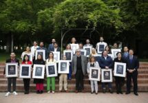 PREMIOS ALUMNI 2022 | UNAB distinguió a sus titulados por el aporte profesional como agentes de cambio a nivel nacional e internacional